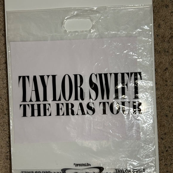 Taylor Swift Signed TTPD CD - Picture 9 of 9